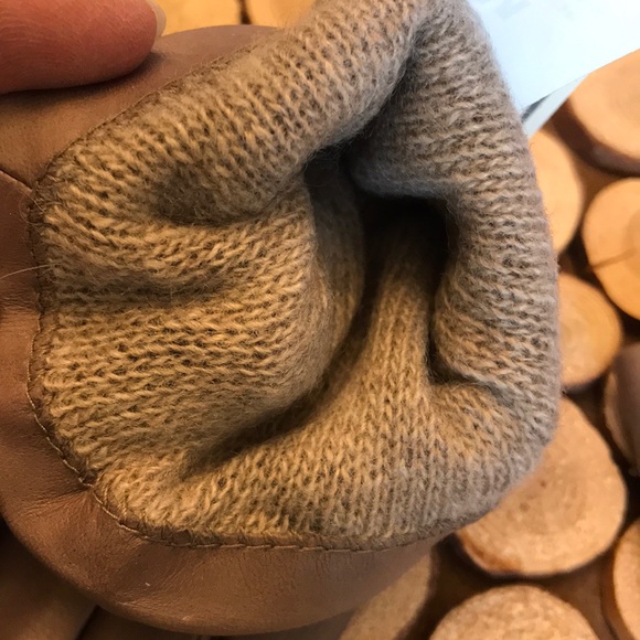 Leather gloves - Picture 2 of 2